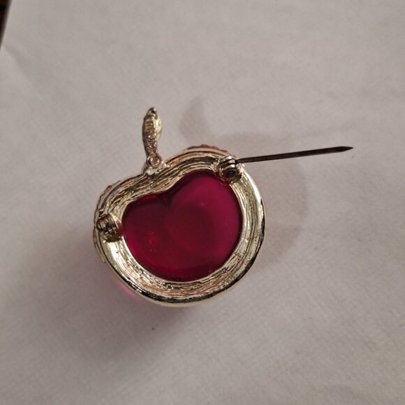 Vintage Sarah Coventry Red Apple Brooch Pin, Marked - Picture 11 of 12